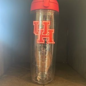 Tervis water bottle with University of Houston logo